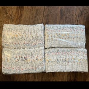 Huggies Little Movers diapers size 4